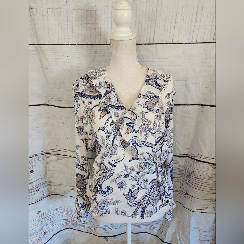 White House Black Market Paisley Peplum Blouse Size 6 NWT